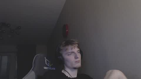 Snapshot of gasturfahe chatting on December 16, 8:58 pm gasturfahe online show from December 16, 8:58 pm