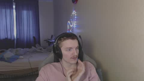 Snapshot of gasturfahe chatting on March 6, 10:09 am gasturfahe online show from March 6, 10:09 am