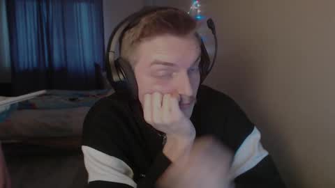 Snapshot of gasturfahe chatting on March 10, 3:20 pm gasturfahe online show from March 10, 3:20 pm