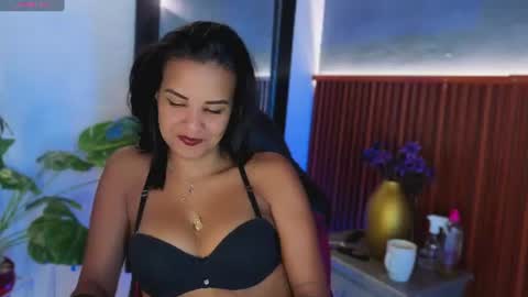 gaviluc_ online show from July 25, 1:42 pm