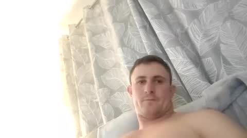 Snapshot of geelan532327 chatting on December 9, 4:26 pm geelan532327 online show from December 9, 4:26 pm