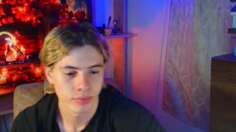 Snapshot of gemdominus chatting on October 11, 4:39 am Gem Dominus online show from October 11, 4:39 am