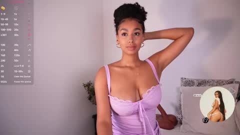 Snapshot of gemmacarter_ chatting on October 21, 1:11 am online show from October 21, 1:11 am