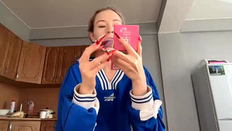 Emmi online show from September 16, 5:10 am