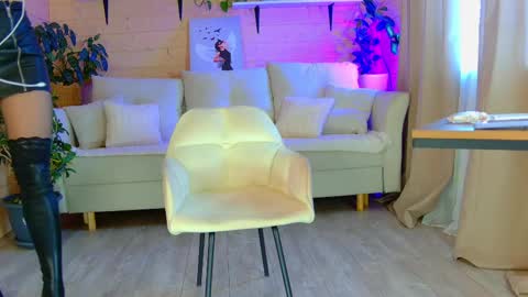 Anna online show from April 6, 4:57 am