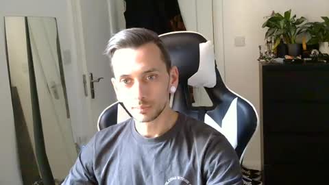 georgek0011 online show from June 19, 6:47 pm