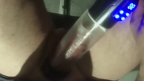 geranimo431374 online show from March 2, 4:50 am