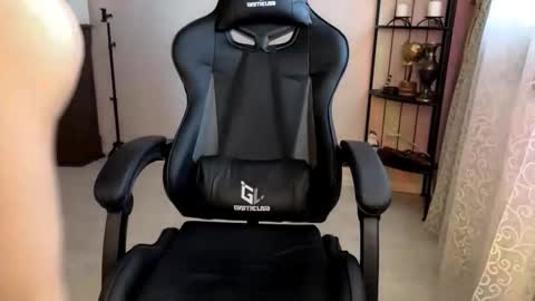 Amelia online show from November 20, 6:45 am