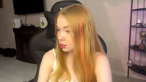 Amelia online show from December 3, 5:41 am