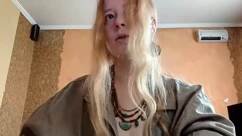 Kate online show from June 4, 10:05 pm