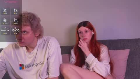 Snapshot of gethigh_ chatting on September 10, 7:26 pm Liz and Mark online show from September 10, 7:26 pm