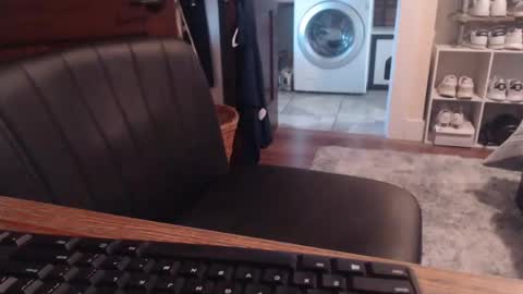 Snapshot of gethoggy chatting on October 8, 5:52 pm gethoggy online show from October 8, 5:52 pm