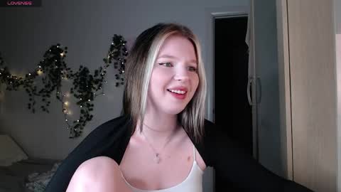 kristina and jesse online show from April 16, 4:07 pm