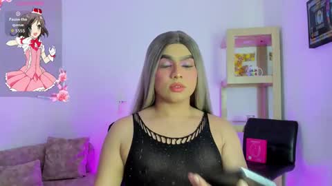 Snapshot of ghadats chatting on September 19, 4:38 am L A U R A online show from September 19, 4:38 am