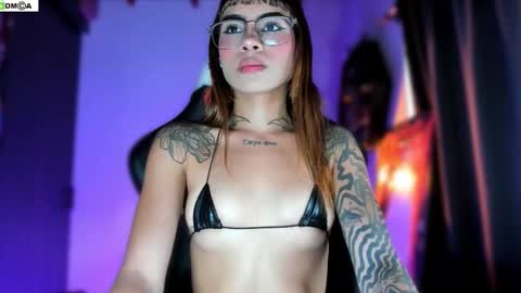 Sara online show from November 11, 7:49 pm