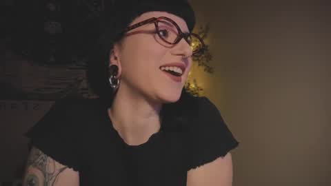 its bella online show from February 23, 4:42 pm