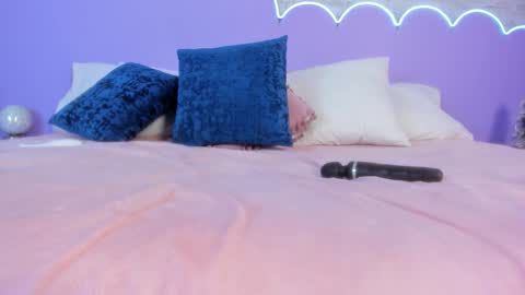 Gia online show from December 18, 8:26 pm