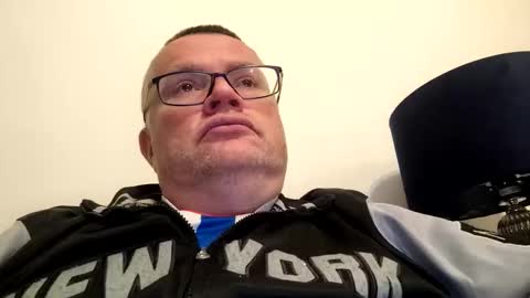 giddyup2222222 online show from April 21, 12:03 am