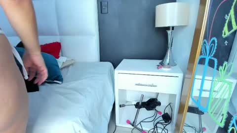 Gigi  online show from April 22, 2:02 pm