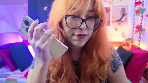 gigimooon online show from June 7, 12:38 am