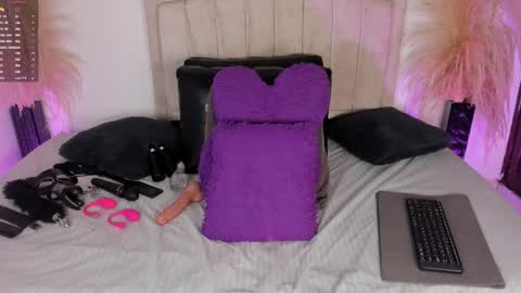 pamela online show from February 6, 1:53 am