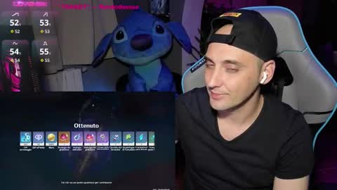 Snapshot of gil_gamesh2nd chatting on September 30, 11:15 pm Mirko online show from September 30, 11:15 pm