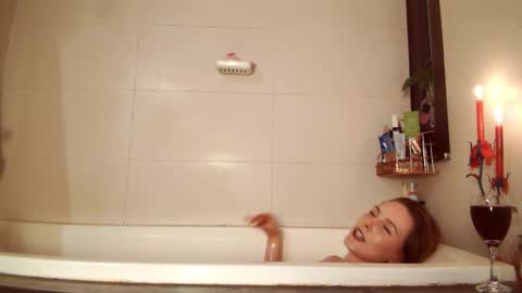 Suki online show from November 30, 8:21 am