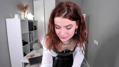 Snapshot of gin_yoon chatting on January 30, 6:35 am Gin online show from January 30, 6:35 am