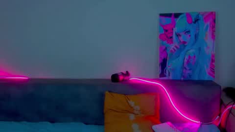 Snapshot of gina_lovelyy chatting on September 12, 3:30 am Gina online show from September 12, 3:30 am