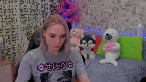 Gina online show from June 26, 3:01 am