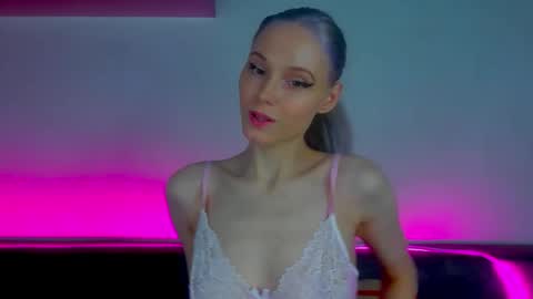 Gina online show from November 27, 11:07 am