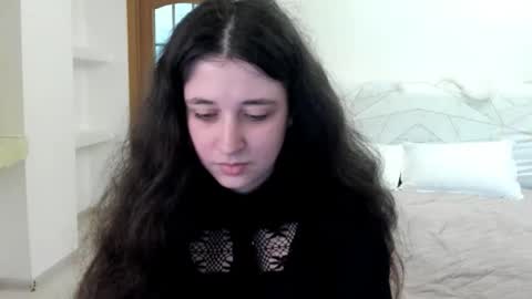 Kate online show from May 10, 8:32 am