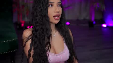 Gina online show from November 5, 8:00 pm