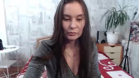 Snapshot of ginaxsoulah__ chatting on February 24, 11:32 am ginaxsoulah   online show from February 24, 11:32 am