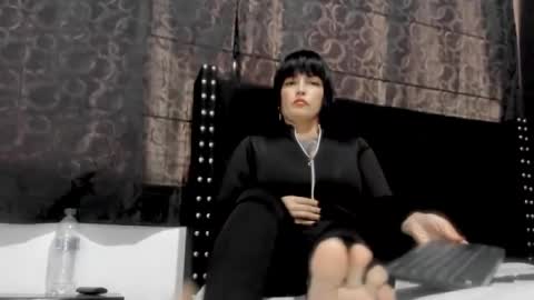 Miss online show from January 14, 8:50 pm