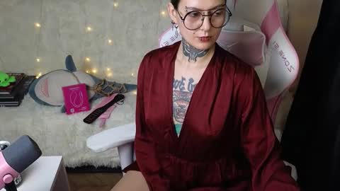 Ginger online show from January 16, 10:30 pm