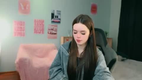 Ginny online show from July 19, 9:39 pm