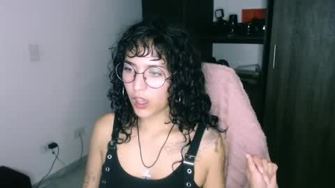 giny_bean online show from March 19, 10:21 am