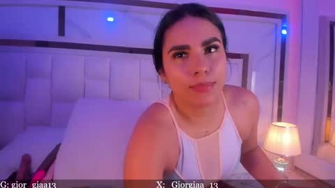 Snapshot of giorgia_13 chatting on February 27, 3:08 am giorgia online show from February 27, 3:08 am