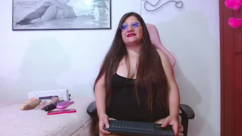 giorgina_montiere online show from May 8, 11:43 pm