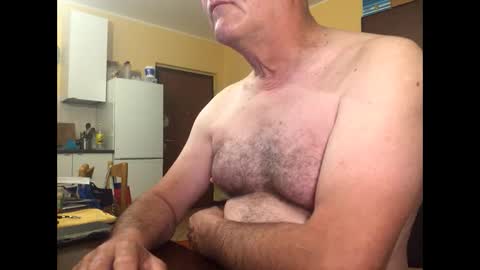 giovanni_1964 online show from June 5, 1:56 am