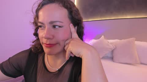 G I S E P L A online show from April 8, 7:39 pm