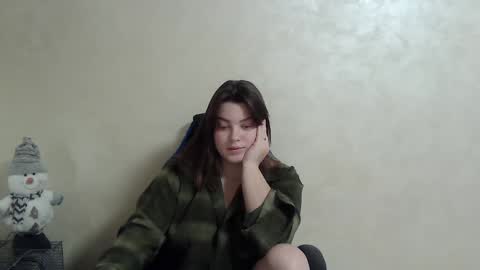 girl_leya online show from January 19, 11:00 pm