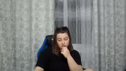 girl_leya online show from January 31, 10:10 pm