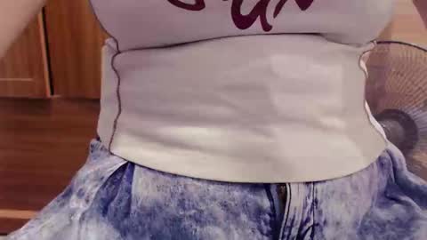 girlhanoi online show from April 11, 10:52 am