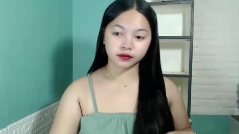 Rhaine online show from January 7, 7:08 pm