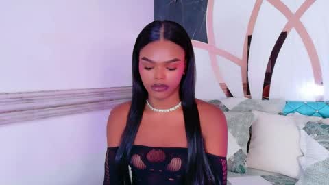 gisela_valencia online show from June 2, 12:51 pm
