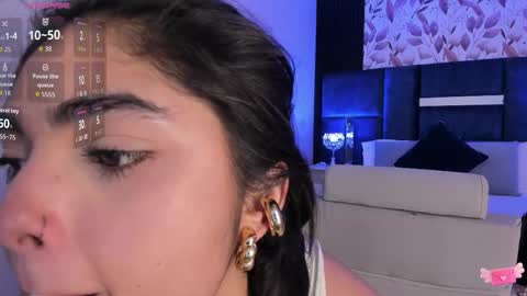     online show from November 29, 3:19 pm