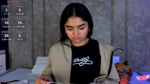     online show from November 14, 12:07 pm