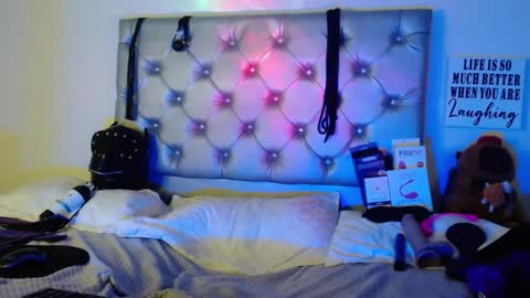 gisell taylor online show from November 28, 6:48 pm